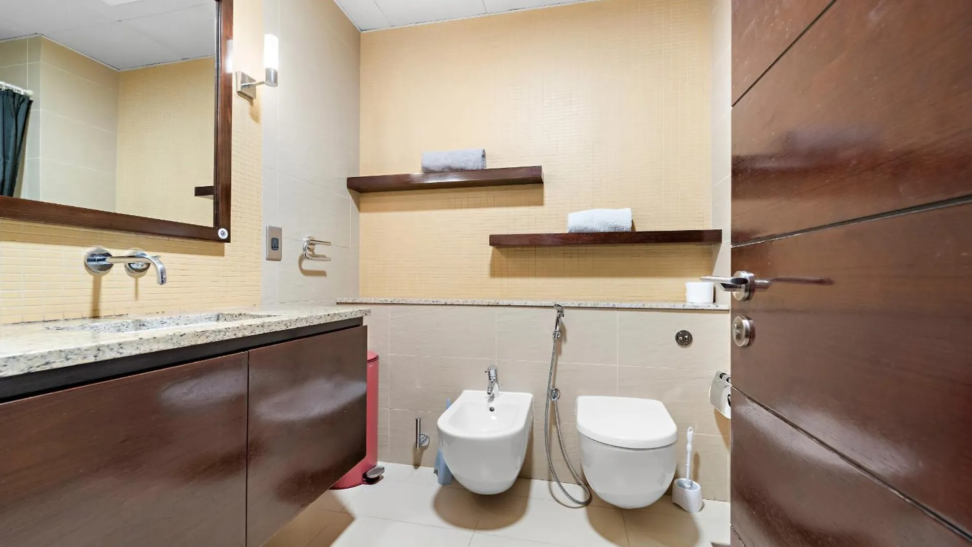 Vayk - Spacious 2 Bd With Beach Access & Private Gym On Palm Jumeirah Dubai United Arab Emirates