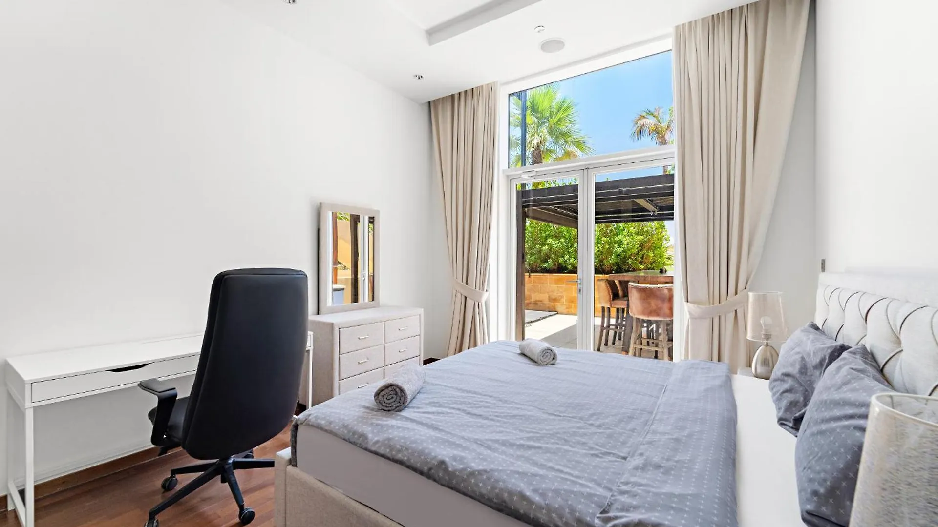 Vayk - Spacious 2 Bd With Beach Access & Private Gym On Palm Jumeirah Dubai